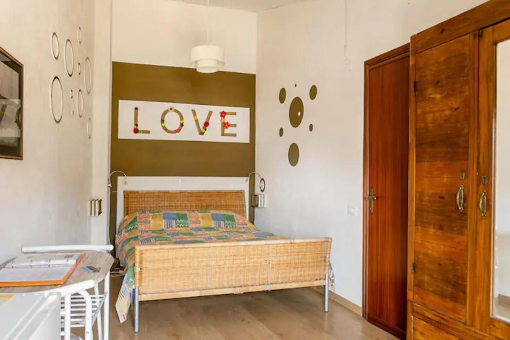 Stanza Con Terrazzo Vista Lago - Lakeholiday Castel di Tora Eksteriør billede